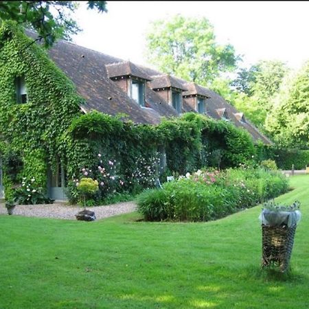 Logis De La Paqueraie Bed & Breakfast Saint-Branchs Екстериор снимка