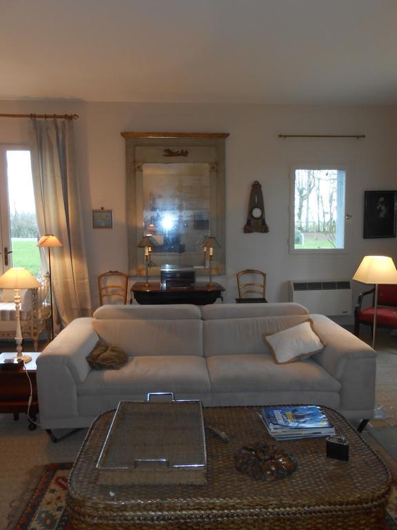 Logis De La Paqueraie Bed & Breakfast Saint-Branchs Екстериор снимка