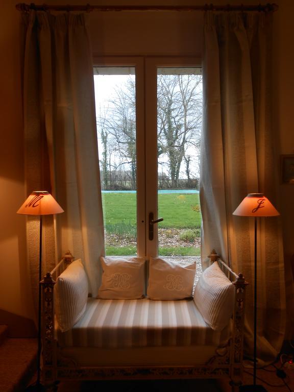 Logis De La Paqueraie Bed & Breakfast Saint-Branchs Екстериор снимка