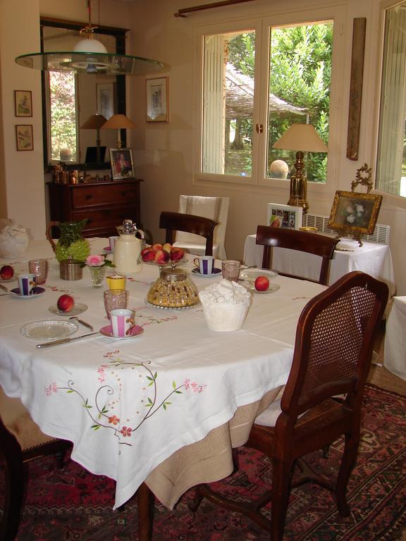 Logis De La Paqueraie Bed & Breakfast Saint-Branchs Екстериор снимка