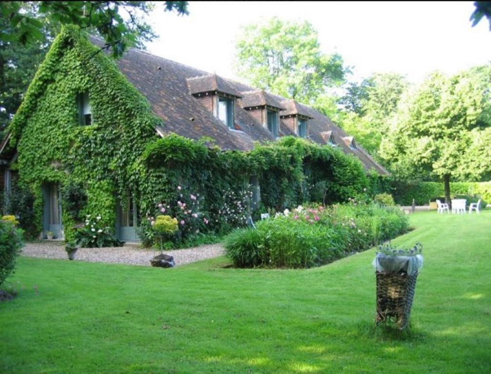 Logis De La Paqueraie Bed & Breakfast Saint-Branchs Екстериор снимка