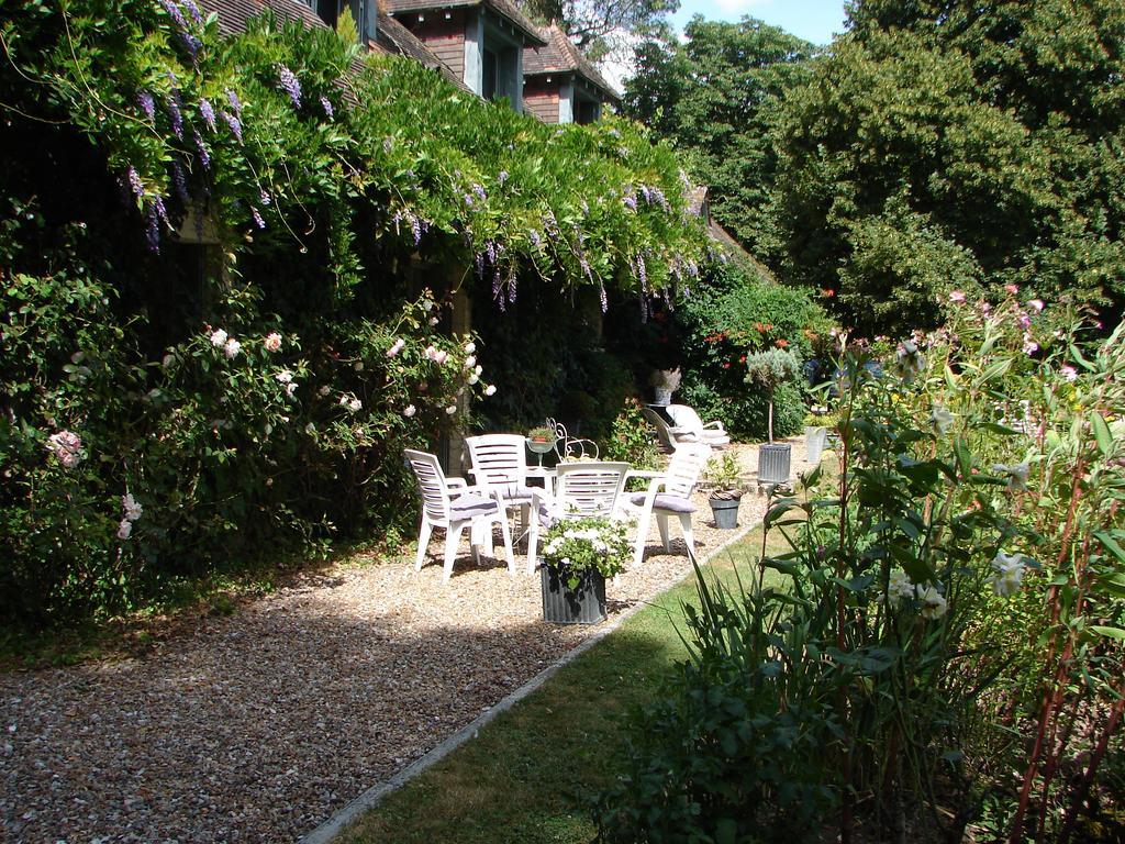 Logis De La Paqueraie Bed & Breakfast Saint-Branchs Екстериор снимка