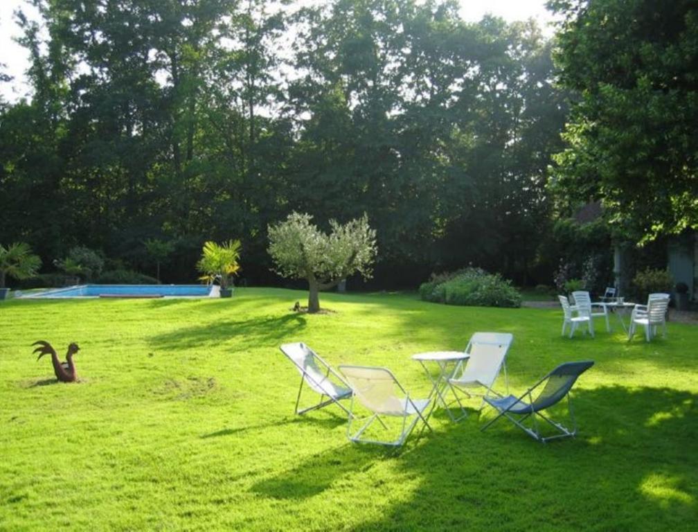 Logis De La Paqueraie Bed & Breakfast Saint-Branchs Екстериор снимка
